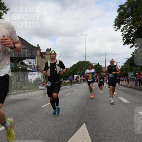 29.06.2025 - hella hamburg halbmarathon Yannick Fuchs http://msf.ph/oto/8231771 29.06.2025 10:34:08 20KM 1343, 2044, 2525, 2546, 2563, 2972, 3547, 4398, 4565, 4759, 5752, 7981, 8319, 8346, 8925, 9116, 9265, 9540, 11284, 11305, 11806, 12046, 12091, 12335, 12372, 13190, 13479, 13514, 14204, 14272, 14311, 14359, 15013, 15094, 15336, 15435, 15556, 15744, 17005, 17215, 17360, 17425, 17668, 17792, 17916, 18149, 18154, 18285, 18803 meine-sportfotos.de