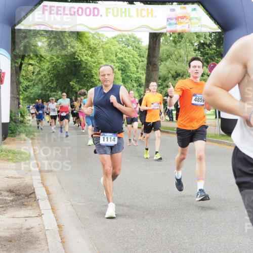 29.06.2025 - hella hamburg halbmarathon MichiJ http://msf.ph/oto/8231850 29.06.2025 10:49:39 Zwischen KM18-KM19 1114, 1940, 4859, 7869, 9124, 10866, 11402, 12662, 13551, 13739, 13841, 16371, 16420, 16540 meine-sportfotos.de