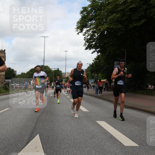 29.06.2025 - hella hamburg halbmarathon Yannick Fuchs http://msf.ph/oto/8231877 29.06.2025 10:34:08 20KM 1343, 2044, 2525, 2546, 2563, 2972, 3547, 4398, 4565, 4759, 5752, 7981, 8319, 8346, 8925, 9116, 9265, 9540, 11284, 11305, 11806, 12046, 12091, 12335, 12372, 13190, 13479, 13514, 14204, 14272, 14311, 14359, 15013, 15094, 15336, 15435, 15556, 15744, 17005, 17215, 17360, 17425, 17668, 17792, 17916, 18149, 18154, 18285, 18803 meine-sportfotos.de