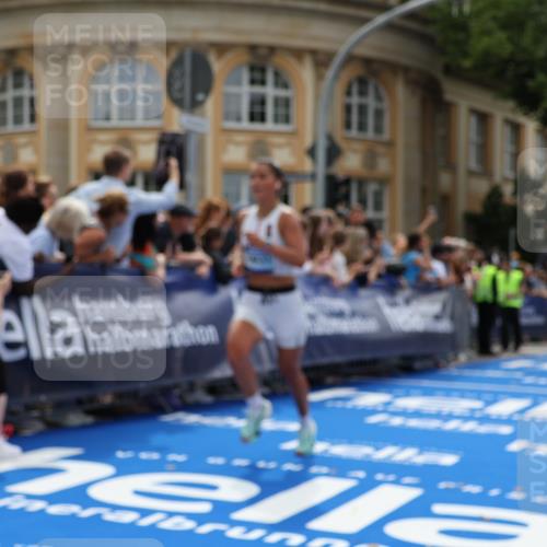 29.06.2025 - hella hamburg halbmarathon Strokosch-Dieckow http://msf.ph/oto/8231878 29.06.2025 10:33:32 Ziel 1053, 1396, 2836, 4602, 8312, 8956, 12595, 14975, 15326, 16931, 17191, 18731, 18854 meine-sportfotos.de