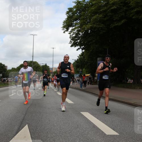 29.06.2025 - hella hamburg halbmarathon Yannick Fuchs http://msf.ph/oto/8231900 29.06.2025 10:34:08 20KM 1343, 2044, 2525, 2546, 2563, 2972, 3547, 4398, 4565, 4759, 5752, 7981, 8319, 8346, 8925, 9116, 9265, 9540, 11284, 11305, 11806, 12046, 12091, 12335, 12372, 13190, 13479, 13514, 14204, 14272, 14311, 14359, 15013, 15094, 15336, 15435, 15556, 15744, 17005, 17215, 17360, 17425, 17668, 17792, 17916, 18149, 18154, 18285, 18803 meine-sportfotos.de