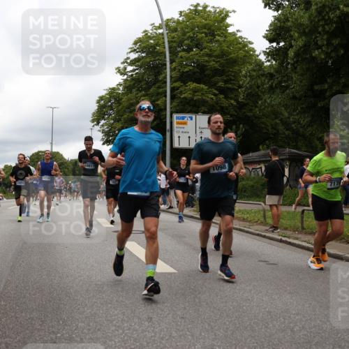 29.06.2025 - hella hamburg halbmarathon Yannick Fuchs http://msf.ph/oto/8231917 29.06.2025 10:46:48 20KM 1098, 1257, 1482, 1657, 1683, 2111, 2208, 2444, 2814, 3258, 3399, 3715, 3952, 3999, 4121, 4587, 4726, 5169, 5194, 5607, 5907, 6897, 7178, 7232, 7383, 7475, 8172, 8316, 8587, 8955, 9065, 9163, 10529, 10811, 11217, 12135, 12155, 12482, 12519, 13211, 13301, 14198, 14286, 14791, 14805, 15980, 16320, 16467, 16929, 17130, 17198, 17710, 17773, 18249, 18331, 19208 meine-sportfotos.de
