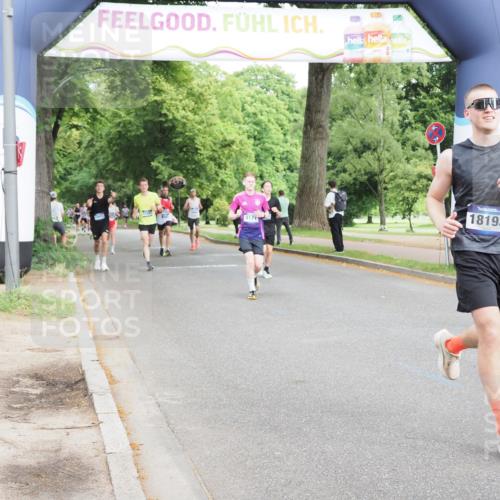 29.06.2025 - hella hamburg halbmarathon MichiJ http://msf.ph/oto/8231968 29.06.2025 10:26:39 Zwischen KM18-KM19 3480, 5791, 6458, 7743, 8571, 9017, 9643, 10793, 12739, 13595, 16075, 16992, 18193, 18277 meine-sportfotos.de