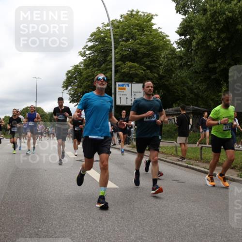 29.06.2025 - hella hamburg halbmarathon Yannick Fuchs http://msf.ph/oto/8231977 29.06.2025 10:46:49 20KM 1098, 1257, 1482, 1657, 1683, 2111, 2208, 2444, 2814, 3258, 3399, 3715, 3952, 3999, 4121, 4419, 4587, 4726, 5169, 5194, 5607, 5907, 6897, 7178, 7232, 7383, 7475, 8316, 8587, 8955, 9065, 9163, 10529, 10811, 11217, 12155, 12482, 12519, 13211, 13301, 14198, 14286, 14805, 15681, 15980, 16320, 16467, 16929, 17130, 17198, 17710, 17773, 18249, 18331, 19208 meine-sportfotos.de