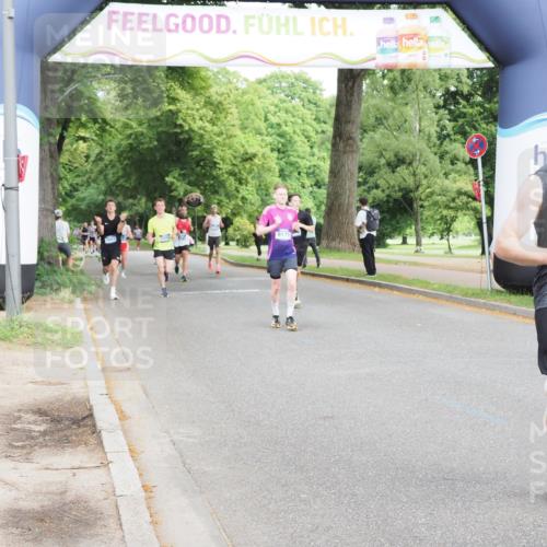 29.06.2025 - hella hamburg halbmarathon MichiJ http://msf.ph/oto/8232032 29.06.2025 10:26:39 Zwischen KM18-KM19 3480, 5791, 6458, 7743, 8571, 9017, 9643, 10793, 12739, 13595, 16075, 16992, 18193, 18277 meine-sportfotos.de