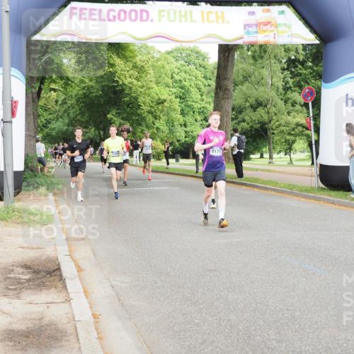 29.06.2025 - hella hamburg halbmarathon MichiJ http://msf.ph/oto/8232160 29.06.2025 10:26:39 Zwischen KM18-KM19 3480, 5791, 6458, 7743, 8571, 9017, 9643, 10793, 12739, 13595, 16075, 16992, 18193, 18277 meine-sportfotos.de