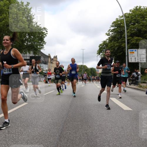 29.06.2025 - hella hamburg halbmarathon Yannick Fuchs http://msf.ph/oto/8232187 29.06.2025 10:46:50 20KM 1098, 1257, 1482, 1657, 1683, 2111, 2208, 2444, 2814, 3258, 3399, 3715, 3952, 3999, 4121, 4419, 4587, 4726, 5169, 5194, 5607, 5907, 6897, 7178, 7232, 7383, 7475, 8316, 8587, 8955, 9065, 9163, 10529, 10811, 11217, 11589, 11604, 11689, 12155, 12482, 12519, 13211, 13301, 14198, 14286, 14805, 15681, 15980, 16320, 16467, 16929, 17130, 17198, 17710, 17773, 18249, 18331, 19208 meine-sportfotos.de