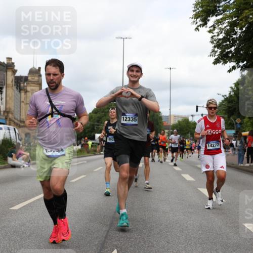 29.06.2025 - hella hamburg halbmarathon Yannick Fuchs http://msf.ph/oto/8232204 29.06.2025 10:34:13 20KM 1343, 1358, 2044, 2525, 2546, 2563, 2972, 3547, 4398, 4565, 4759, 5752, 7981, 8319, 8346, 8925, 9116, 9265, 9540, 11284, 11305, 11714, 11806, 12046, 12091, 12335, 12372, 13190, 13479, 13514, 14204, 14272, 14359, 15094, 15336, 15435, 15744, 17005, 17215, 17360, 17425, 17668, 17792, 17916, 18013, 18154, 18285, 18803 meine-sportfotos.de