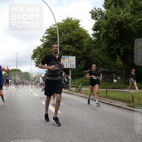 29.06.2025 - hella hamburg halbmarathon Yannick Fuchs http://msf.ph/oto/8232232 29.06.2025 10:46:50 20KM 1098, 1257, 1482, 1657, 1683, 2111, 2208, 2444, 2814, 3258, 3399, 3715, 3952, 3999, 4121, 4419, 4587, 4726, 5169, 5194, 5607, 5907, 6897, 7178, 7232, 7383, 7475, 8316, 8587, 8955, 9065, 9163, 10529, 10811, 11217, 11589, 11604, 11689, 12155, 12482, 12519, 13211, 13301, 14198, 14286, 14805, 15681, 15980, 16320, 16467, 16929, 17130, 17198, 17710, 17773, 18249, 18331, 19208 meine-sportfotos.de