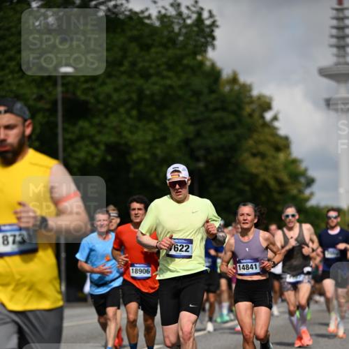 29.06.2025 - hella hamburg halbmarathon Dr. Thomas Lammeyer http://msf.ph/oto/8232289 29.06.2025 09:50:26 Kennedybrücke 1002, 1053, 1396, 1407, 1411, 1910, 1959, 2228, 2563, 2836, 2851, 3790, 3935, 4740, 5193, 6032, 6305, 6473, 7080, 7466, 7622, 7831, 7867, 7972, 9376, 9508, 10477, 10771, 11055, 11370 meine-sportfotos.de
