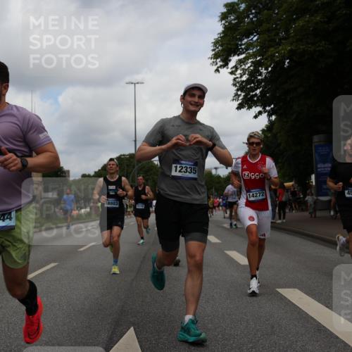 29.06.2025 - hella hamburg halbmarathon Yannick Fuchs http://msf.ph/oto/8232302 29.06.2025 10:34:13 20KM 1343, 1358, 2044, 2525, 2546, 2563, 2972, 3547, 4398, 4565, 4759, 5752, 7981, 8319, 8346, 8925, 9116, 9265, 9540, 11284, 11305, 11714, 11806, 12046, 12091, 12335, 12372, 13190, 13479, 13514, 14204, 14272, 14359, 15094, 15336, 15435, 15744, 17005, 17215, 17360, 17425, 17668, 17792, 17916, 18013, 18154, 18285, 18803 meine-sportfotos.de