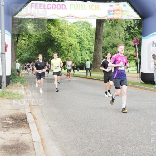 29.06.2025 - hella hamburg halbmarathon MichiJ http://msf.ph/oto/8232519 29.06.2025 10:26:40 Zwischen KM18-KM19 3480, 5791, 6458, 7743, 8571, 9017, 9171, 9643, 10793, 16075, 16992, 18193, 18277 meine-sportfotos.de
