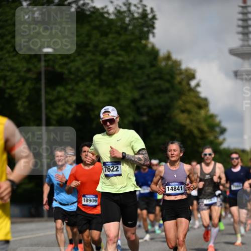 29.06.2025 - hella hamburg halbmarathon Dr. Thomas Lammeyer http://msf.ph/oto/8232529 29.06.2025 09:50:27 Kennedybrücke 1002, 1053, 1396, 1407, 1411, 1910, 1959, 2228, 2563, 2836, 2851, 3790, 3935, 4740, 5193, 6032, 6305, 6473, 7080, 7622, 7831, 7867, 7972, 9376, 9508, 10477, 10771, 11055, 11370 meine-sportfotos.de