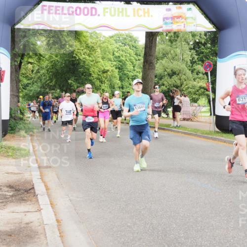 29.06.2025 - hella hamburg halbmarathon MichiJ http://msf.ph/oto/8232575 29.06.2025 10:49:42 Zwischen KM18-KM19 1114, 1940, 4859, 6311, 9124, 9899, 11402, 12567, 13739, 13841, 16540, 18359, 18796 meine-sportfotos.de