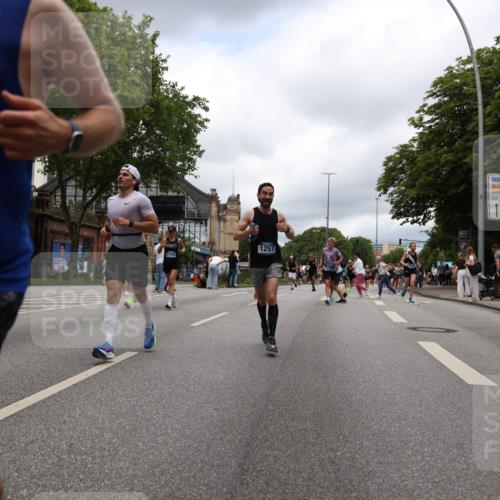 29.06.2025 - hella hamburg halbmarathon Yannick Fuchs http://msf.ph/oto/8232643 29.06.2025 10:46:52 20KM 1098, 1257, 1482, 1657, 1683, 2111, 2208, 2444, 2814, 3258, 3399, 3952, 3999, 4121, 4419, 4587, 4726, 5169, 5194, 5607, 5907, 6897, 7178, 7232, 7383, 7475, 8273, 8316, 8587, 8651, 8955, 9065, 9163, 10529, 10811, 11217, 11588, 11589, 11604, 11689, 12155, 12482, 12519, 13211, 13301, 14198, 14286, 14805, 15681, 15980, 16467, 16929, 17130, 17198, 17710, 17773, 18249, 18331, 19208 meine-sportfotos.de