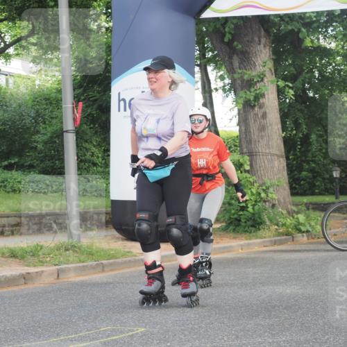 29.06.2025 - hella hamburg halbmarathon KatJ http://msf.ph/oto/8232694 29.06.2025 09:42:35 Zwischen KM18-KM19  meine-sportfotos.de