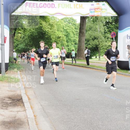 29.06.2025 - hella hamburg halbmarathon MichiJ http://msf.ph/oto/8232720 29.06.2025 10:26:41 Zwischen KM18-KM19 3480, 5791, 7743, 8571, 9017, 9171, 9643, 10793, 16075, 18193, 18277 meine-sportfotos.de