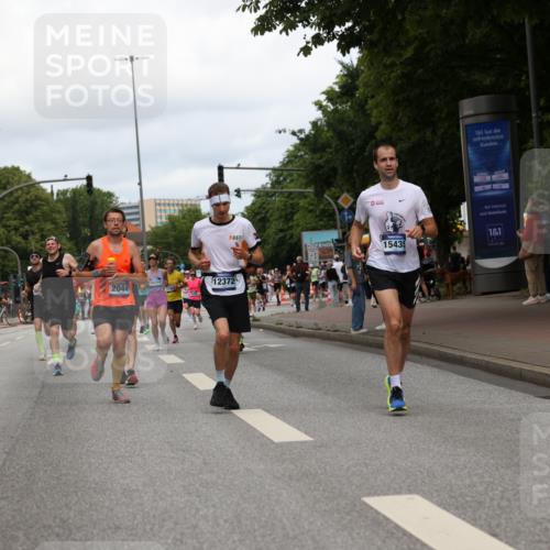 29.06.2025 - hella hamburg halbmarathon Yannick Fuchs http://msf.ph/oto/8232755 29.06.2025 10:34:17 20KM 1358, 2044, 2546, 2563, 2573, 2972, 3547, 3626, 4398, 4565, 5752, 7981, 8319, 8346, 8925, 9116, 9540, 11284, 11305, 11714, 11806, 12046, 12091, 12335, 12372, 13190, 13479, 13514, 14077, 14204, 14272, 15094, 15336, 15421, 15435, 15744, 15828, 17005, 17425, 17668, 17792, 17916, 18013, 18154, 18285, 18803 meine-sportfotos.de