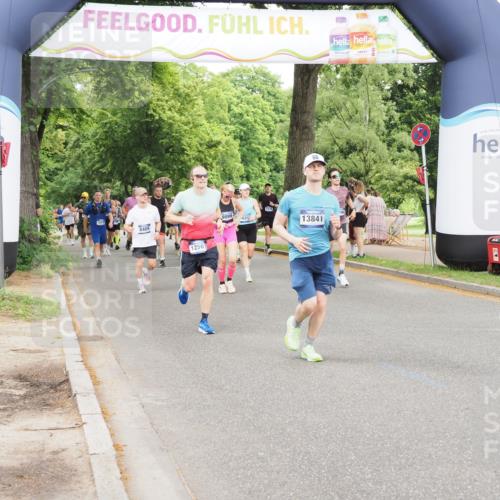 29.06.2025 - hella hamburg halbmarathon MichiJ http://msf.ph/oto/8232763 29.06.2025 10:49:42 Zwischen KM18-KM19 1114, 1940, 4859, 6311, 9124, 9899, 11402, 12567, 13739, 13841, 16540, 18359, 18796 meine-sportfotos.de
