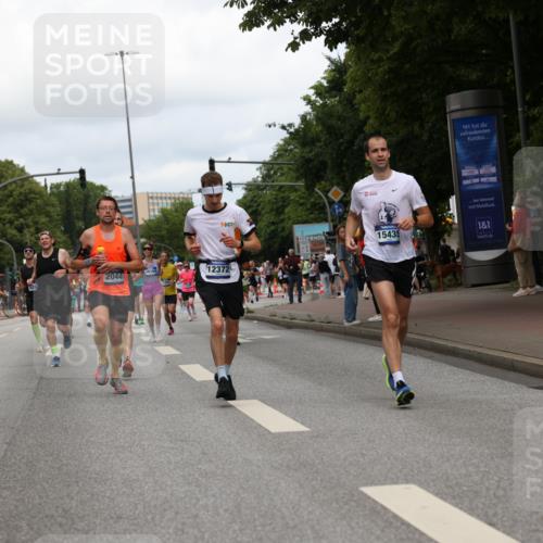 29.06.2025 - hella hamburg halbmarathon Yannick Fuchs http://msf.ph/oto/8232769 29.06.2025 10:34:17 20KM 1358, 2044, 2546, 2563, 2573, 2972, 3547, 3626, 4398, 4565, 5752, 7981, 8319, 8346, 8925, 9116, 9540, 11284, 11305, 11714, 11806, 12046, 12091, 12335, 12372, 13190, 13479, 13514, 14077, 14204, 14272, 15094, 15336, 15421, 15435, 15744, 15828, 17005, 17425, 17668, 17792, 17916, 18013, 18154, 18285, 18803 meine-sportfotos.de