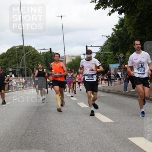 29.06.2025 - hella hamburg halbmarathon Yannick Fuchs http://msf.ph/oto/8232787 29.06.2025 10:34:17 20KM 1358, 2044, 2546, 2563, 2573, 2972, 3547, 3626, 4398, 4565, 5752, 7981, 8319, 8346, 8925, 9116, 9540, 11284, 11305, 11714, 11806, 12046, 12091, 12335, 12372, 13190, 13479, 13514, 14077, 14204, 14272, 15094, 15336, 15421, 15435, 15744, 15828, 17005, 17425, 17668, 17792, 17916, 18013, 18154, 18285, 18803 meine-sportfotos.de