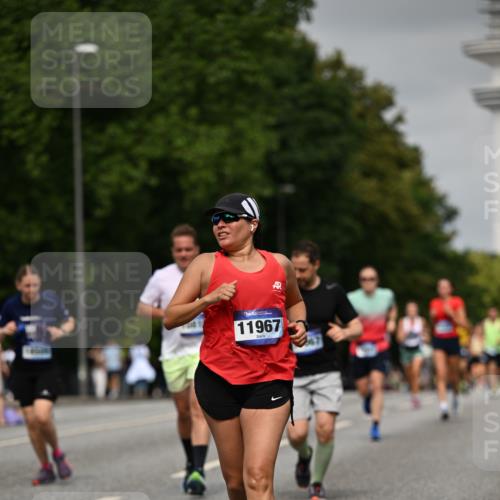 29.06.2025 - hella hamburg halbmarathon Dr. Thomas Lammeyer http://msf.ph/oto/8232837 29.06.2025 10:13:28 Kennedybrücke 7081, 7187, 9297, 9306, 9781, 10819, 11067 meine-sportfotos.de