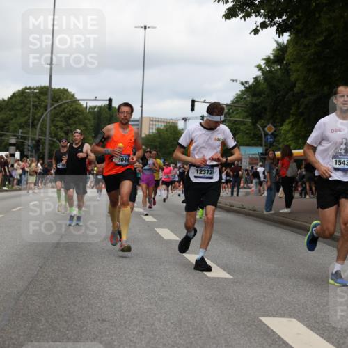 29.06.2025 - hella hamburg halbmarathon Yannick Fuchs http://msf.ph/oto/8232856 29.06.2025 10:34:17 20KM 1358, 2044, 2546, 2563, 2573, 2972, 3547, 3626, 4398, 4565, 5752, 7981, 8319, 8346, 8925, 9116, 9540, 11284, 11305, 11714, 11806, 12046, 12091, 12335, 12372, 13190, 13479, 13514, 14077, 14204, 14272, 15094, 15336, 15421, 15435, 15744, 15828, 17005, 17425, 17668, 17792, 17916, 18013, 18154, 18285, 18803 meine-sportfotos.de