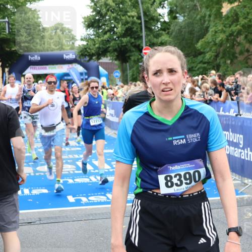 29.06.2025 - hella hamburg halbmarathon Zöllner http://msf.ph/oto/8232873 29.06.2025 10:54:19 Ziel 3103, 3177, 3861, 3898, 6082, 6084, 6443, 7274, 8223, 11430, 12213, 13033, 13803, 15169, 15524, 16527, 16574, 16750, 16780, 16879, 17087 meine-sportfotos.de