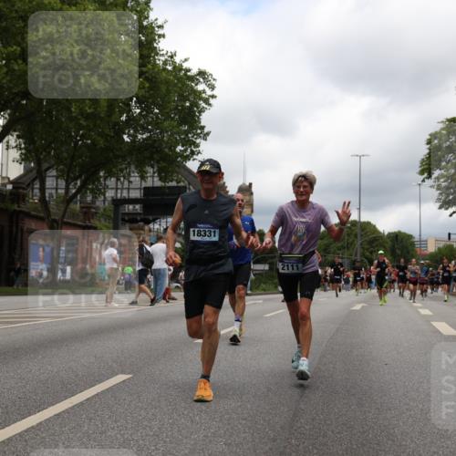 29.06.2025 - hella hamburg halbmarathon Yannick Fuchs http://msf.ph/oto/8232890 29.06.2025 10:46:55 20KM 1098, 1257, 1258, 1482, 1657, 1683, 2111, 2208, 2444, 2814, 2910, 3258, 3399, 3952, 3999, 4121, 4419, 4587, 4726, 5169, 5194, 5607, 5907, 6897, 7178, 7232, 7383, 8273, 8361, 8587, 8651, 8955, 9065, 9163, 10529, 10724, 10811, 11217, 11588, 11589, 11604, 11689, 12155, 12482, 12519, 12910, 13211, 14198, 14286, 14805, 15430, 15681, 15980, 16467, 16929, 17130, 17198, 17710, 18249, 18331, 18901, 19208, 19244 meine-sportfotos.de