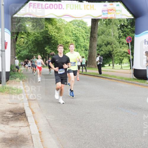 29.06.2025 - hella hamburg halbmarathon MichiJ http://msf.ph/oto/8232919 29.06.2025 10:26:42 Zwischen KM18-KM19 5791, 7743, 8571, 9017, 9171, 9643, 10793, 10922, 11282, 16075, 18193, 18277 meine-sportfotos.de