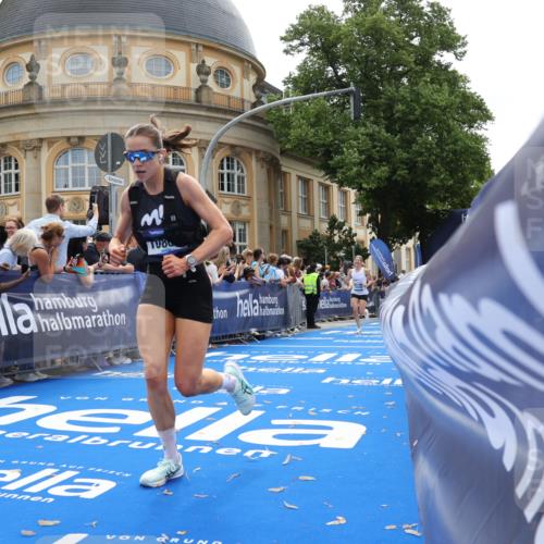 29.06.2025 - hella hamburg halbmarathon Strokosch-Dieckow http://msf.ph/oto/8232961 29.06.2025 10:33:55 Ziel 9345, 9519, 10865, 11227, 13493, 13494, 14448, 15268, 15500, 16243, 17877 meine-sportfotos.de