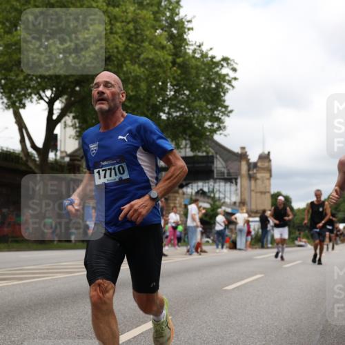 29.06.2025 - hella hamburg halbmarathon Yannick Fuchs http://msf.ph/oto/8233083 29.06.2025 10:46:57 20KM 1098, 1257, 1258, 1482, 1657, 1683, 2111, 2208, 2910, 3334, 3399, 3952, 3999, 4419, 4587, 4726, 5169, 5194, 5607, 5907, 6198, 6897, 7232, 7383, 8273, 8361, 8587, 8651, 8955, 9065, 9163, 10529, 10724, 10811, 11217, 11588, 11589, 11604, 11689, 12155, 12482, 12910, 13211, 14198, 14286, 14805, 15430, 15681, 15980, 16467, 16929, 17130, 17198, 17710, 18249, 18331, 18901, 19208, 19244 meine-sportfotos.de