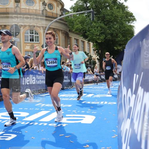 29.06.2025 - hella hamburg halbmarathon Strokosch-Dieckow http://msf.ph/oto/8233087 29.06.2025 10:34:03 Ziel 7884, 9345, 9376, 9519, 11019, 11202, 11227, 13066, 13493, 13494, 14448, 15268, 16724, 17751, 17877 meine-sportfotos.de