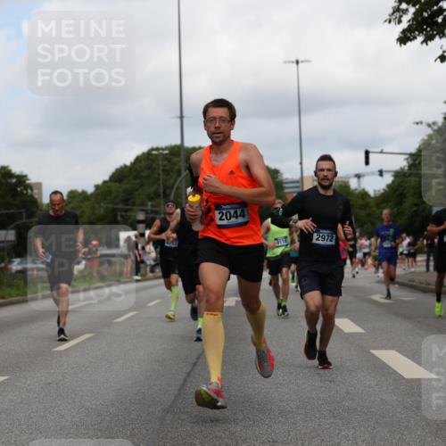 29.06.2025 - hella hamburg halbmarathon Yannick Fuchs http://msf.ph/oto/8233108 29.06.2025 10:34:19 20KM 1358, 1975, 2044, 2546, 2563, 2573, 2972, 3547, 3626, 4381, 4398, 4565, 4766, 5752, 7981, 8319, 8346, 8925, 8933, 9116, 9540, 11284, 11714, 11806, 12046, 12091, 12335, 12372, 13190, 13479, 13514, 14077, 14204, 14272, 14699, 15094, 15336, 15421, 15435, 15744, 15828, 17425, 17668, 17792, 17916, 17973, 18013, 18154, 18803 meine-sportfotos.de