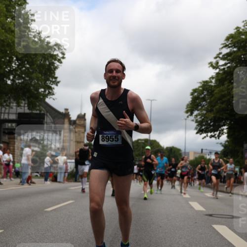 29.06.2025 - hella hamburg halbmarathon Yannick Fuchs http://msf.ph/oto/8233119 29.06.2025 10:46:57 20KM 1098, 1257, 1258, 1482, 1657, 1683, 2111, 2208, 2910, 3334, 3399, 3952, 3999, 4419, 4587, 4726, 5169, 5194, 5607, 5907, 6198, 6897, 7232, 7383, 8273, 8361, 8587, 8651, 8955, 9065, 9163, 10529, 10724, 10811, 11217, 11588, 11589, 11604, 11689, 12155, 12482, 12910, 13211, 14198, 14286, 14805, 15430, 15681, 15980, 16467, 16929, 17130, 17198, 17710, 18249, 18331, 18901, 19208, 19244 meine-sportfotos.de