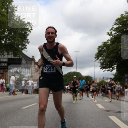 29.06.2025 - hella hamburg halbmarathon Yannick Fuchs http://msf.ph/oto/8233130 29.06.2025 10:46:57 20KM 1098, 1257, 1258, 1482, 1657, 1683, 2111, 2208, 2910, 3334, 3399, 3952, 3999, 4419, 4587, 4726, 5169, 5194, 5607, 5907, 6198, 6897, 7232, 7383, 8273, 8361, 8587, 8651, 8955, 9065, 9163, 10529, 10724, 10811, 11217, 11588, 11589, 11604, 11689, 12155, 12482, 12910, 13211, 14198, 14286, 14805, 15430, 15681, 15980, 16467, 16929, 17130, 17198, 17710, 18249, 18331, 18901, 19208, 19244 meine-sportfotos.de