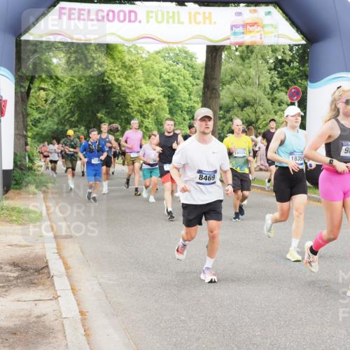 29.06.2025 - hella hamburg halbmarathon MichiJ http://msf.ph/oto/8233136 29.06.2025 10:49:45 Zwischen KM18-KM19 1126, 1724, 6311, 8469, 9899, 10194, 11402, 12567, 13739, 13841, 15093, 16540, 18028, 18359, 18739, 18796 meine-sportfotos.de