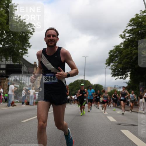 29.06.2025 - hella hamburg halbmarathon Yannick Fuchs http://msf.ph/oto/8233144 29.06.2025 10:46:57 20KM 1098, 1257, 1258, 1482, 1657, 1683, 2111, 2208, 2910, 3334, 3399, 3952, 3999, 4419, 4587, 4726, 5169, 5194, 5607, 5907, 6198, 6897, 7232, 7383, 8273, 8361, 8587, 8651, 8955, 9065, 9163, 10529, 10724, 10811, 11217, 11588, 11589, 11604, 11689, 12155, 12482, 12910, 13211, 14198, 14286, 14805, 15430, 15681, 15980, 16467, 16929, 17130, 17198, 17710, 18249, 18331, 18901, 19208, 19244 meine-sportfotos.de