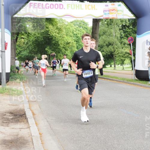 29.06.2025 - hella hamburg halbmarathon MichiJ http://msf.ph/oto/8233146 29.06.2025 10:26:42 Zwischen KM18-KM19 5791, 7743, 8571, 9017, 9171, 9643, 10793, 10922, 11282, 16075, 18193, 18277 meine-sportfotos.de