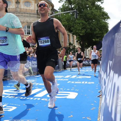 29.06.2025 - hella hamburg halbmarathon Strokosch-Dieckow http://msf.ph/oto/8233159 29.06.2025 10:34:04 Ziel 7884, 9345, 9376, 9519, 11019, 11202, 11227, 13066, 13493, 13494, 14448, 15268, 16724, 17751, 17877 meine-sportfotos.de