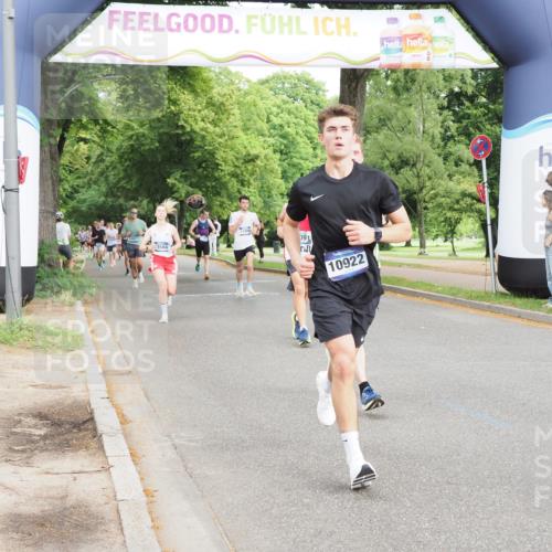 29.06.2025 - hella hamburg halbmarathon MichiJ http://msf.ph/oto/8233164 29.06.2025 10:26:42 Zwischen KM18-KM19 5791, 7743, 8571, 9017, 9171, 9643, 10793, 10922, 11282, 16075, 18193, 18277 meine-sportfotos.de