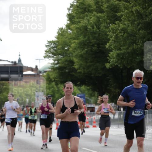 29.06.2025 - hella hamburg halbmarathon Jannik Wohlers http://msf.ph/oto/8233213 29.06.2025 10:28:19 Lombardsbrücke 1518, 1557, 3717, 4700, 4834, 5167, 5249, 5250, 5718, 5903, 5939, 6102, 6418, 8560, 9642, 9716, 9855, 10068, 10434, 15256, 15452, 16125, 16643, 18293 meine-sportfotos.de