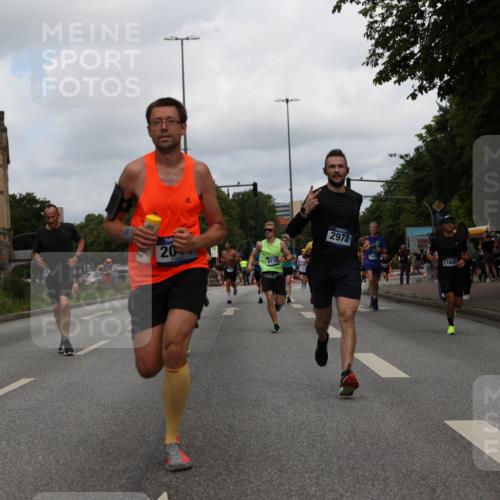 29.06.2025 - hella hamburg halbmarathon Yannick Fuchs http://msf.ph/oto/8233218 29.06.2025 10:34:19 20KM 1358, 1975, 2044, 2546, 2563, 2573, 2972, 3547, 3626, 4381, 4398, 4565, 4766, 5752, 7981, 8319, 8346, 8925, 8933, 9116, 9540, 11284, 11714, 11806, 12046, 12091, 12335, 12372, 13190, 13479, 13514, 14077, 14204, 14272, 14699, 15094, 15336, 15421, 15435, 15744, 15828, 17425, 17668, 17792, 17916, 17973, 18013, 18154, 18803 meine-sportfotos.de