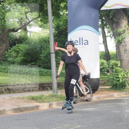 29.06.2025 - hella hamburg halbmarathon KatJ http://msf.ph/oto/8233235 29.06.2025 09:42:39 Zwischen KM18-KM19  meine-sportfotos.de