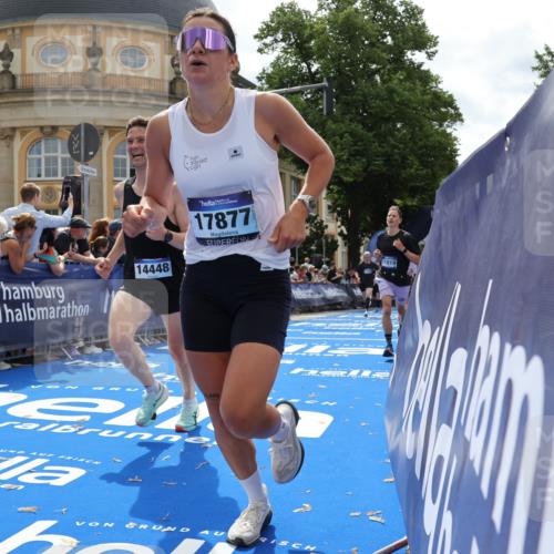 29.06.2025 - hella hamburg halbmarathon Strokosch-Dieckow http://msf.ph/oto/8233250 29.06.2025 10:34:06 Ziel 7884, 7901, 9345, 9376, 11019, 11202, 11227, 13066, 13493, 13494, 14448, 15268, 16724, 17751, 17877, 18906 meine-sportfotos.de