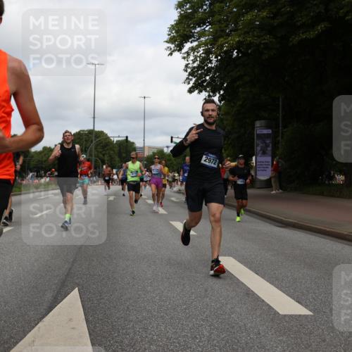 29.06.2025 - hella hamburg halbmarathon Yannick Fuchs http://msf.ph/oto/8233357 29.06.2025 10:34:20 20KM 1358, 1975, 2044, 2563, 2573, 2972, 3547, 3626, 4381, 4398, 4565, 4766, 5752, 7981, 8319, 8346, 8933, 9116, 9540, 11284, 11714, 11806, 12046, 12091, 12335, 12372, 13190, 13479, 13514, 14077, 14204, 14272, 14699, 15094, 15336, 15421, 15435, 15744, 15828, 17425, 17668, 17792, 17916, 17973, 18013, 18154, 18803 meine-sportfotos.de
