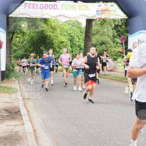 29.06.2025 - hella hamburg halbmarathon MichiJ http://msf.ph/oto/8233402 29.06.2025 10:49:47 Zwischen KM18-KM19 1126, 1722, 1724, 4370, 5734, 6311, 8469, 8822, 9899, 10194, 10214, 12567, 13528, 13739, 13841, 15093, 18028, 18359, 18739, 18796 meine-sportfotos.de