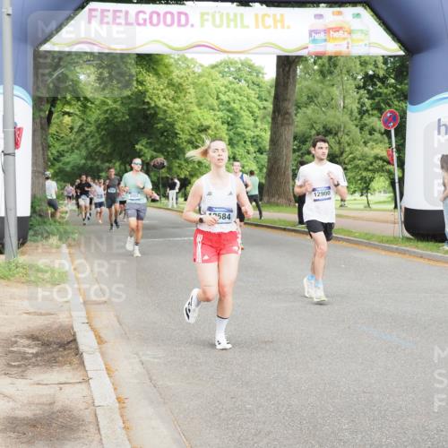 29.06.2025 - hella hamburg halbmarathon MichiJ http://msf.ph/oto/8233430 29.06.2025 10:26:45 Zwischen KM18-KM19 5091, 5791, 9171, 9643, 10922, 11282, 12900, 15382, 16075, 18584 meine-sportfotos.de
