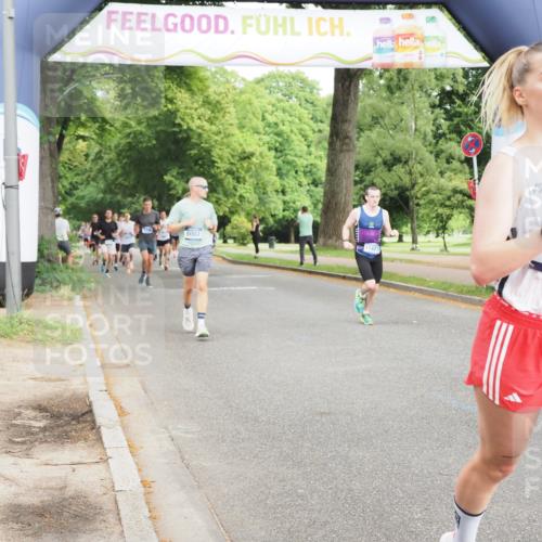 29.06.2025 - hella hamburg halbmarathon MichiJ http://msf.ph/oto/8233569 29.06.2025 10:26:46 Zwischen KM18-KM19 5091, 5791, 9171, 9643, 10922, 11282, 11423, 12900, 15382, 18584 meine-sportfotos.de