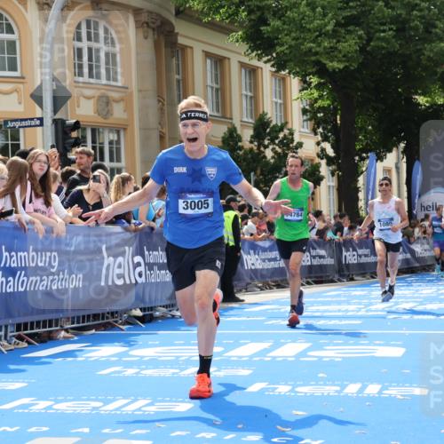 29.06.2025 - hella hamburg halbmarathon Strokosch-Dieckow http://msf.ph/oto/8233593 29.06.2025 10:34:17 Ziel 1002, 1080, 3005, 5550, 7884, 7901, 9686, 14784, 16417, 18906 meine-sportfotos.de